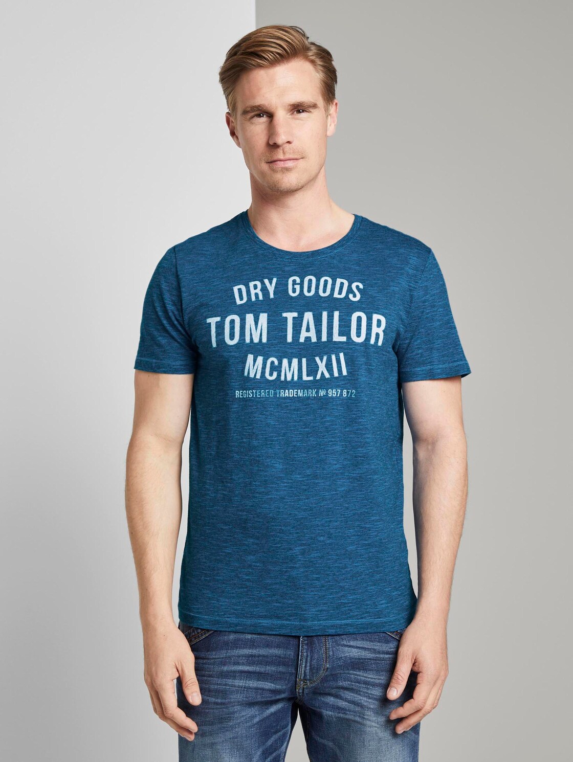 Том тейлор каталог товаров. Футболка Tom Tailor 1 мужская. Tom Tailor футболка1028004. Tom Tailor одежда мужская футболка. Футболка Tom Tailor мужская голубая.