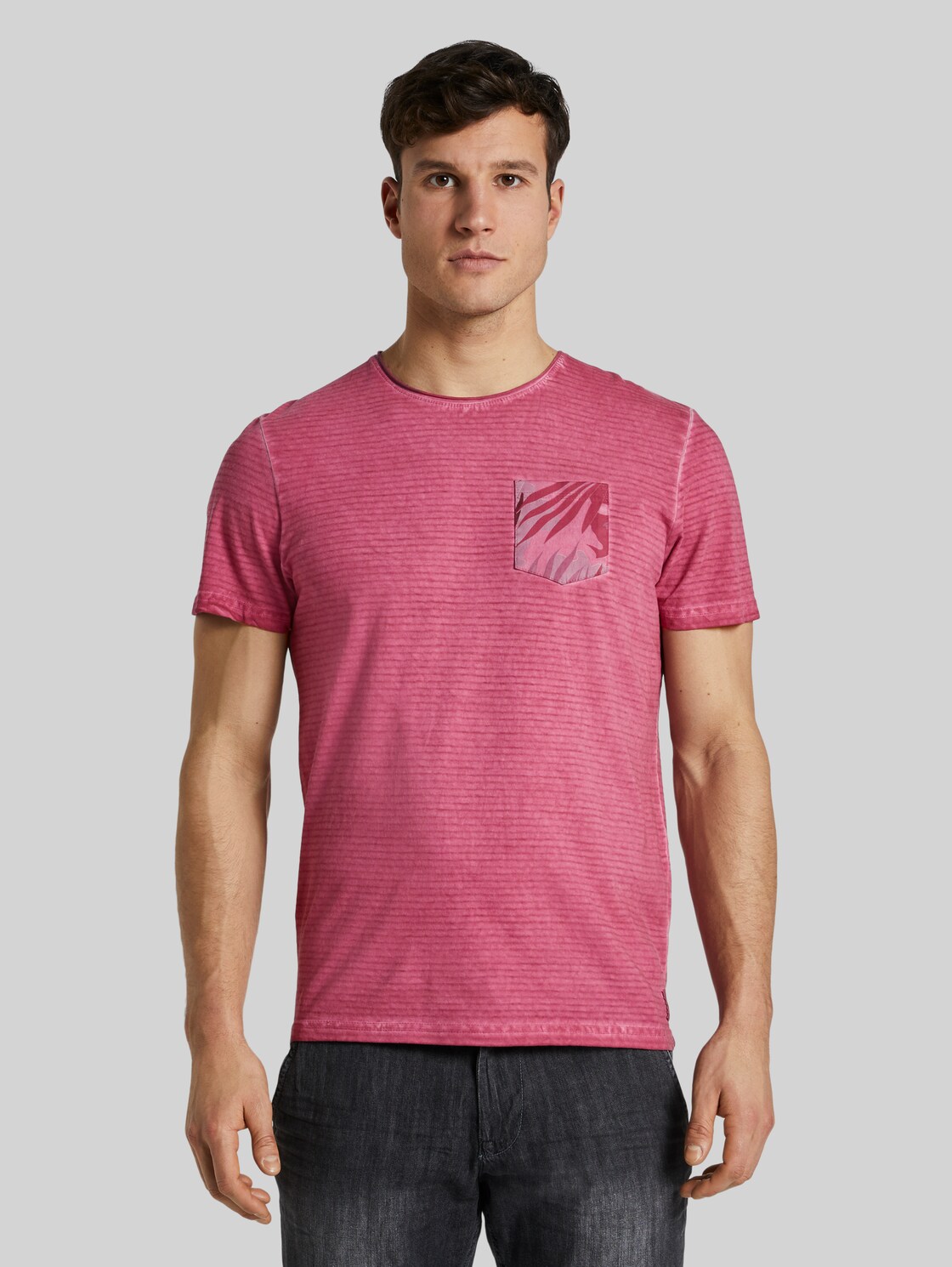 TOM TAILOR Gestreiftes T-Shirt mit abgesetzter Brusttasche, Herren, wine rose pink, Größe: S