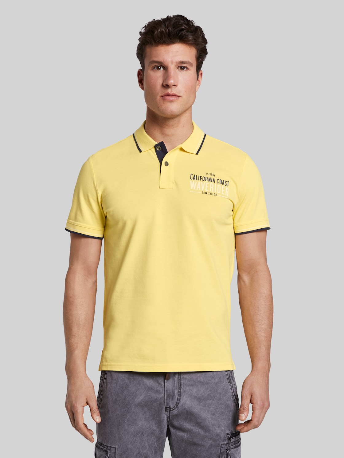 TOM TAILOR Poloshirt mit Schrift-Print, Herren, pale straw yellow, Größe: XL