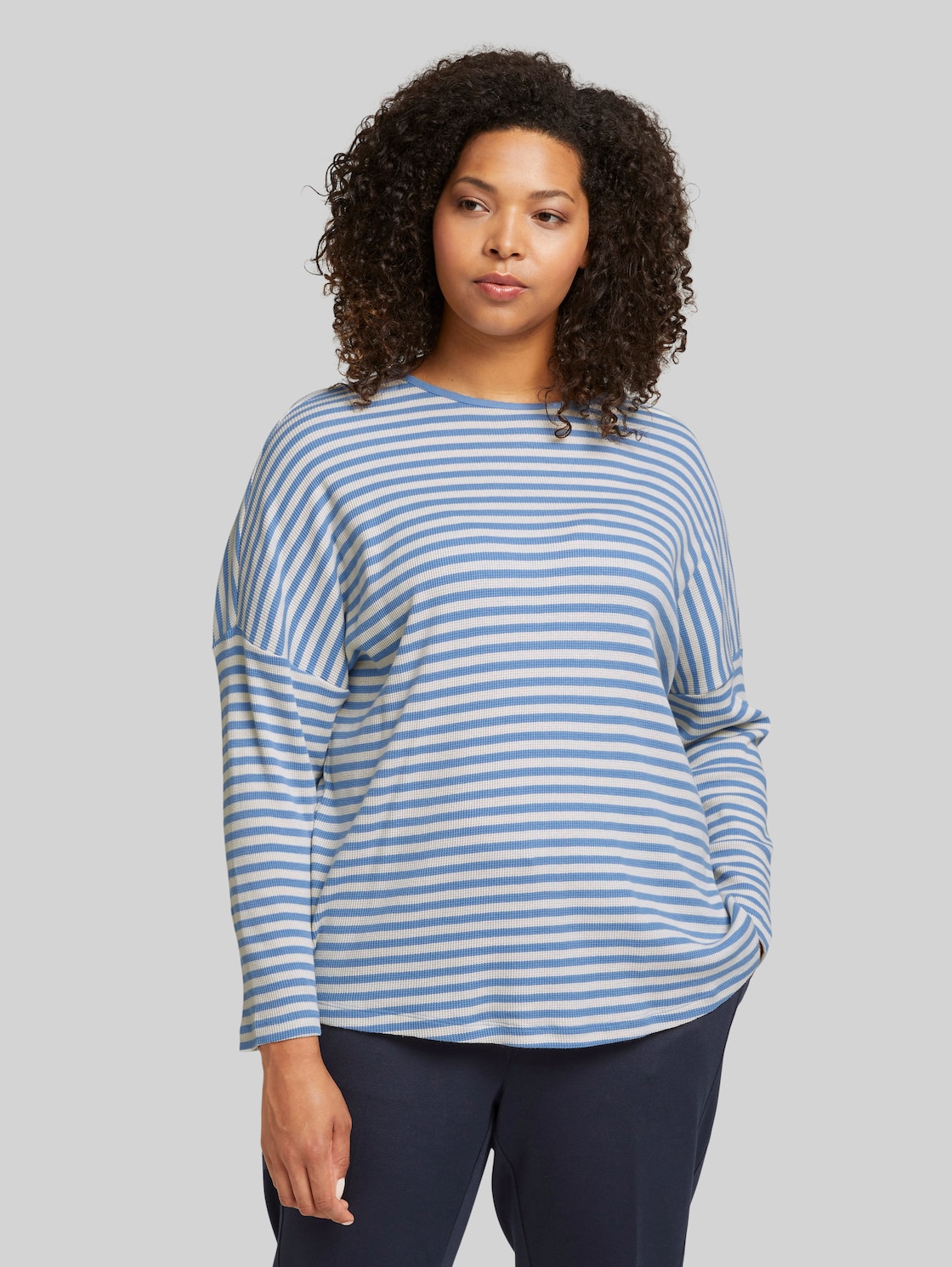 TOM TAILOR Plus - Gestreiftes Langarmshirt mit Bio-Baumwolle, Damen, blue creme stripe, Größe: 54