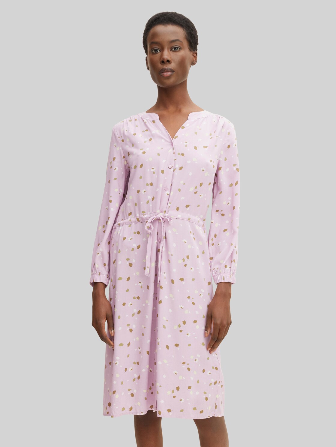 TOM TAILOR Damen Gemustertes Blusenkleid mit LENZING(TM) ECOVERO(TM), lila, Logo Print, Gr. 36, viskose