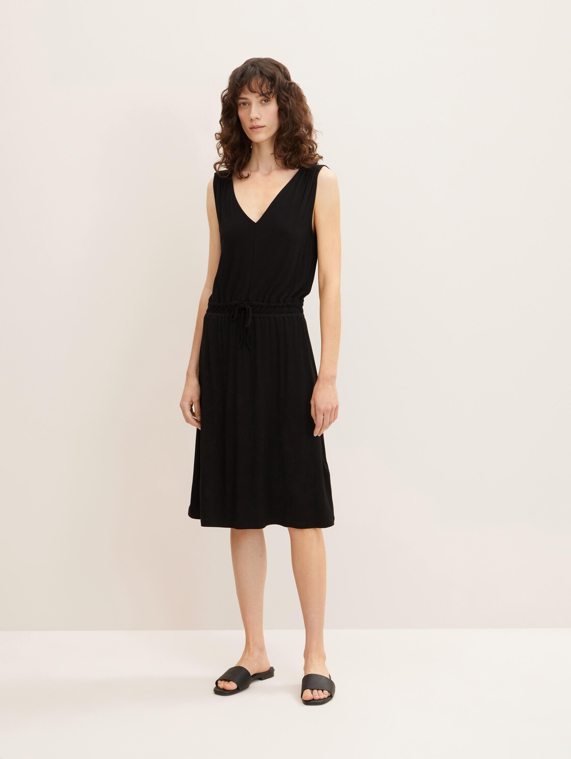 Artikel klicken und genauer betrachten! - TOM TAILOR Damen Midi Kleid aus Jersey, schwarz, Muster, Gr. 34 | im Online Shop kaufen