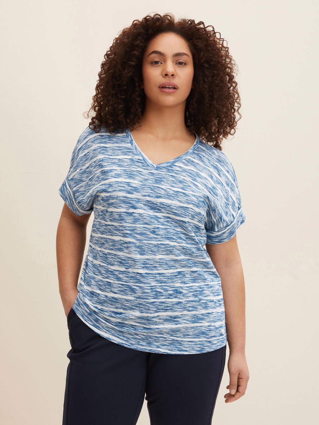 Artikel klicken und genauer betrachten! - TOM TAILOR Damen Plus - Gestreiftes T-Shirt, blau, Streifenmuster, Gr. 54 | im Online Shop kaufen