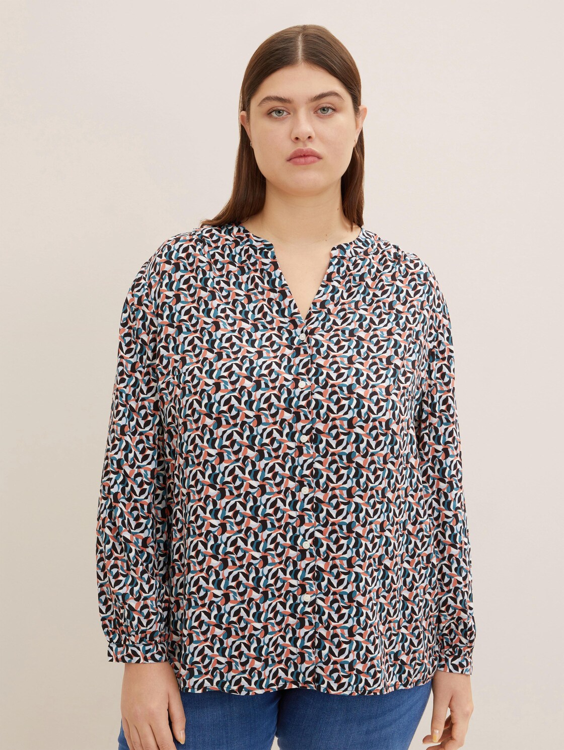Artikel klicken und genauer betrachten! - TOM TAILOR Damen Plus - gemusterte Bluse, weiß, Muster, Gr. 54 | im Online Shop kaufen