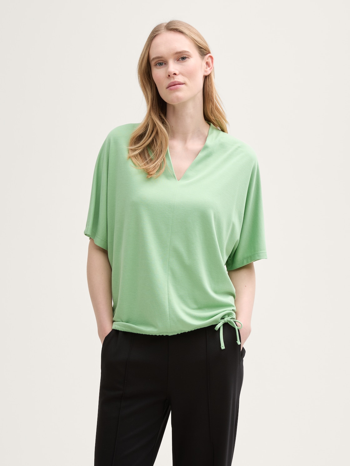 Thumbnail - TOM TAILOR Damen T-Shirt mit V-Ausschnitt, grün, Uni, Gr. M