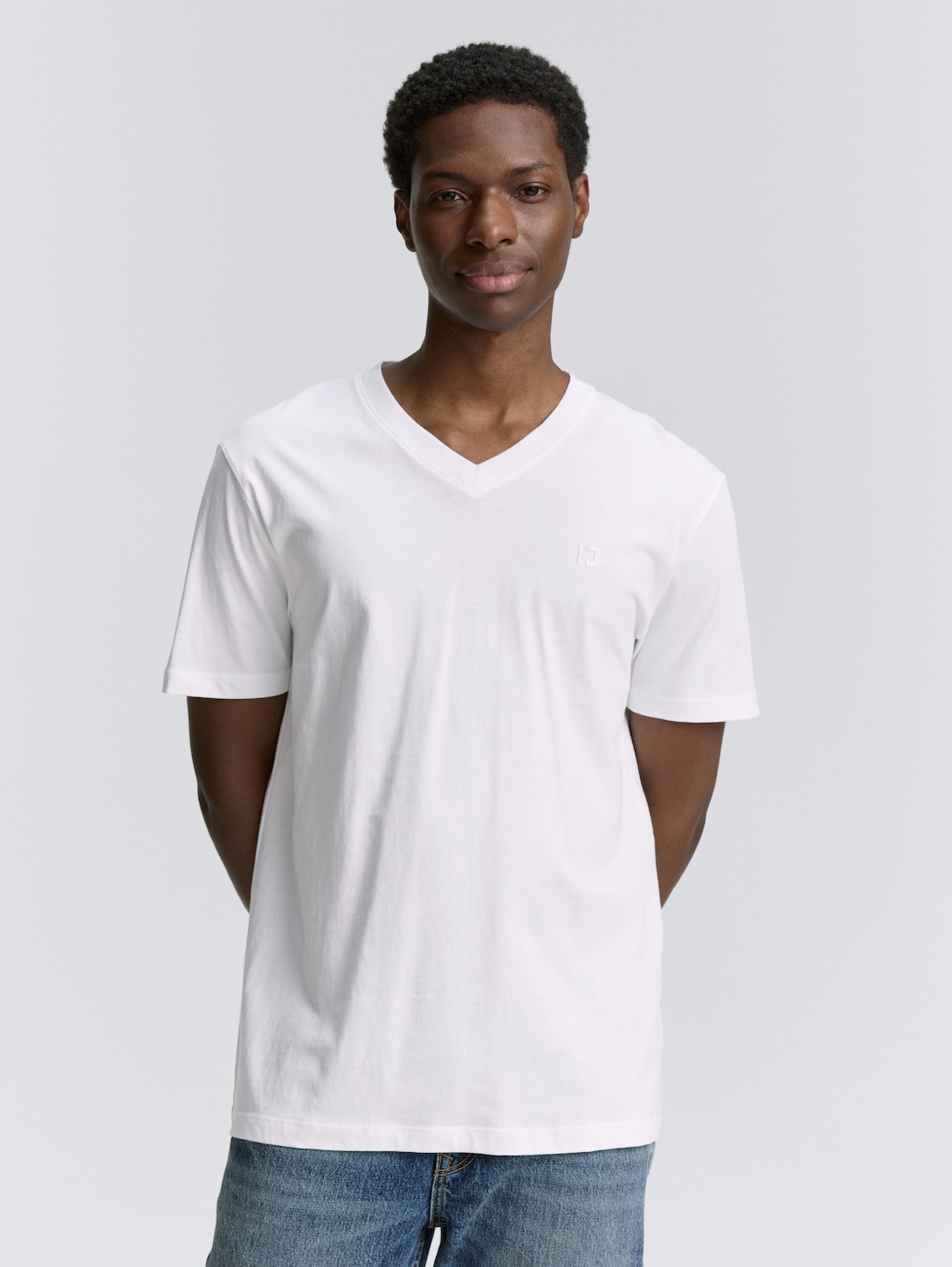 Thumbnail - TOM TAILOR DENIM Herren Basic T-Shirt mit V-Ausschnitt, weiß, Uni, Gr. S