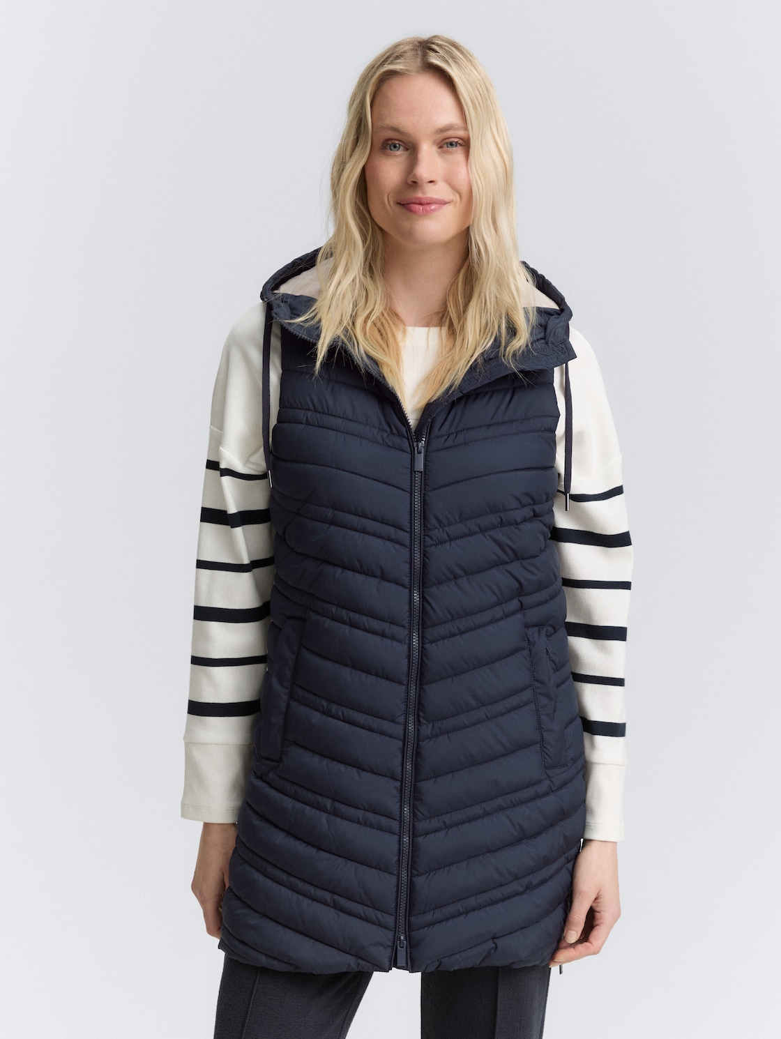 Thumbnail - TOM TAILOR Damen Longstyle Steppweste mit Kapuze, blau, Uni, Gr. XL