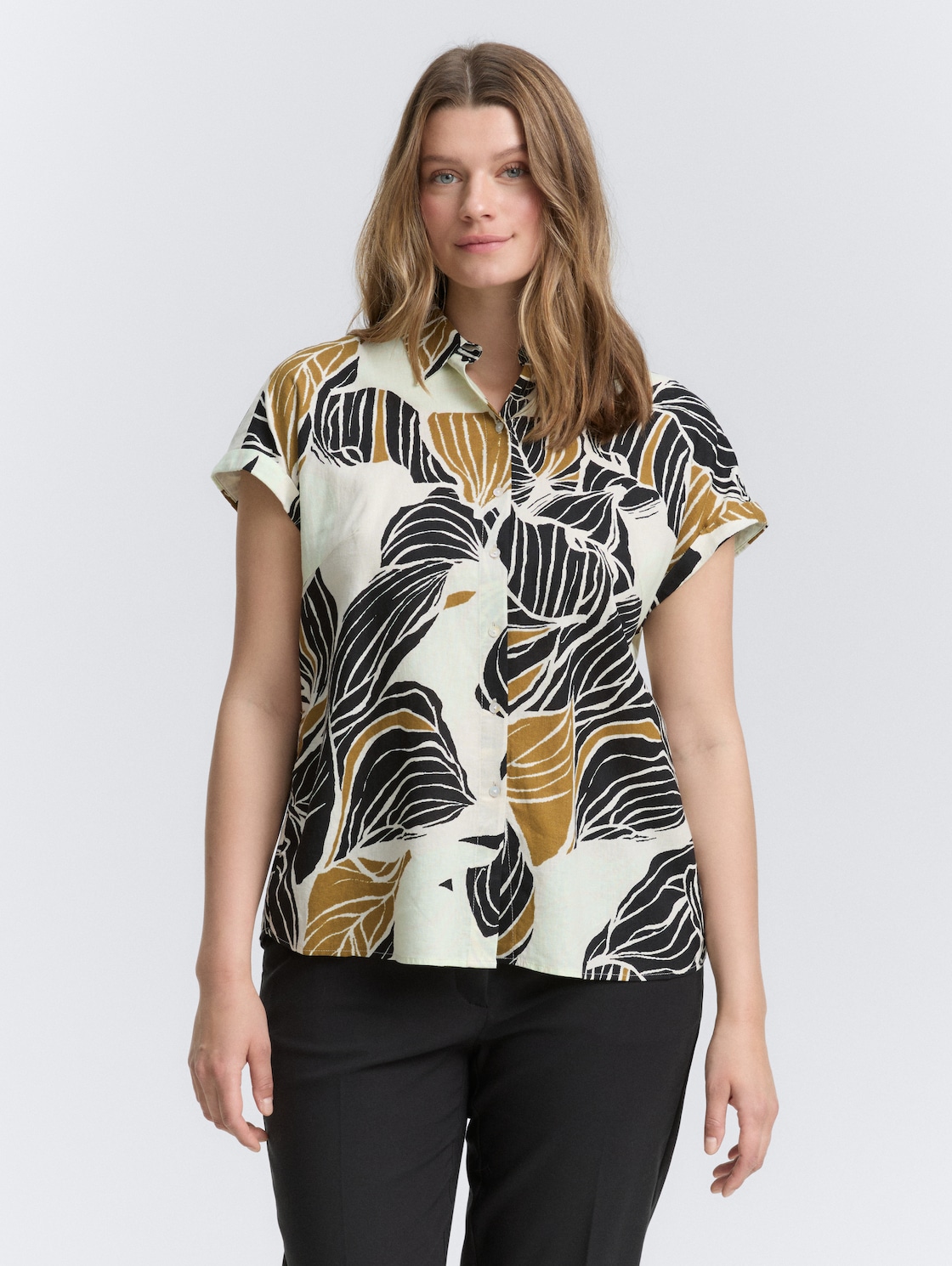 Thumbnail - TOM TAILOR Damen Plus Size - Loose Fit Bluse mit Leinenanteil, beige, Gemustert, Gr. 46