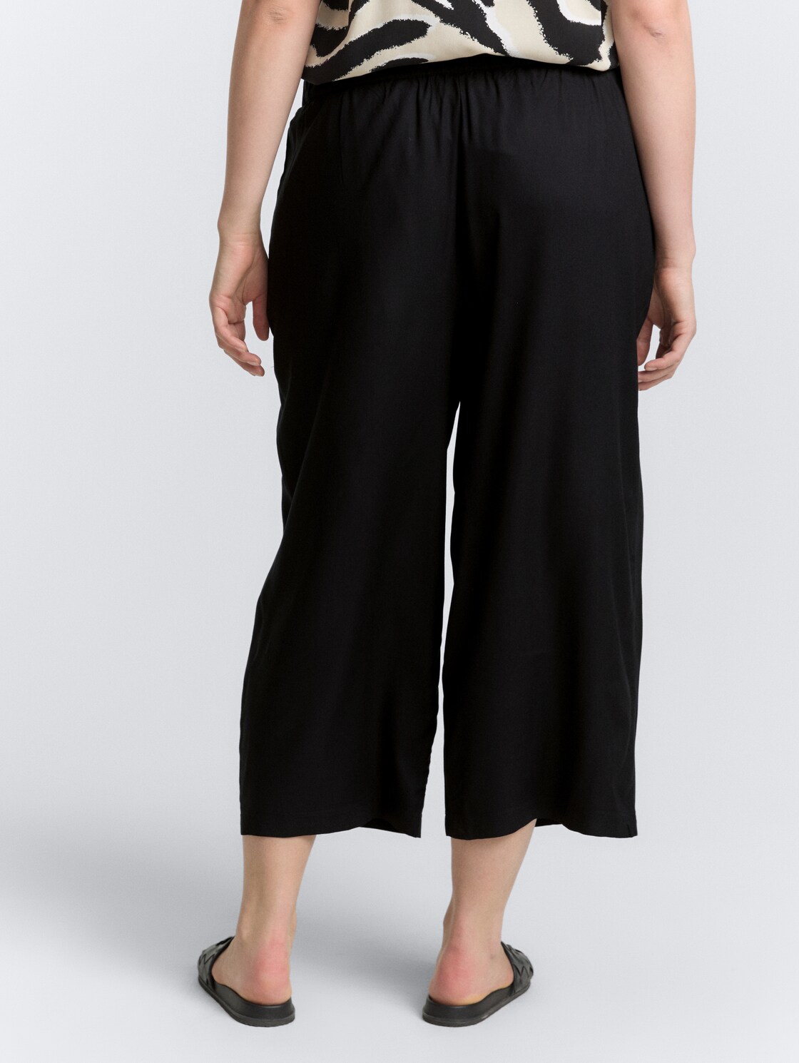 Thumbnail - TOM TAILOR Damen Plus Size - Culotte Hose, schwarz, Uni, Gr. 46/28