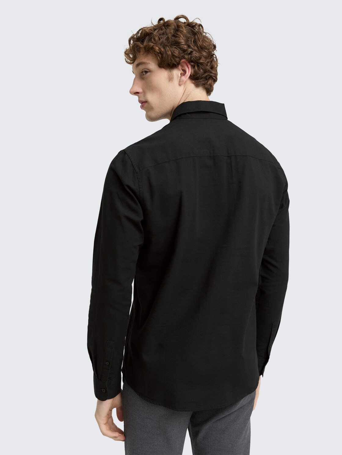 Thumbnail - TOM TAILOR DENIM Herren Regular Fit Hemd mit Logo-Stickerei, schwarz, Uni, Gr. M