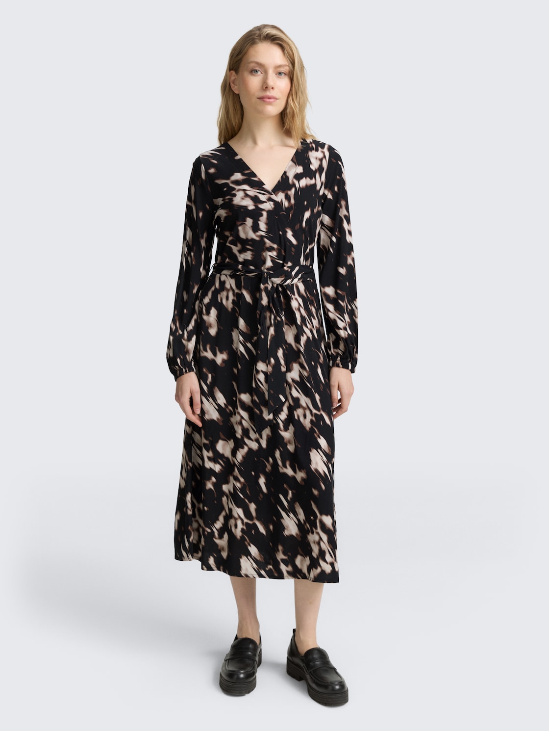 Thumbnail - TOM TAILOR Damen Midi-Wickelkleid mit Muster, braun, Animalprint, Gr. 38