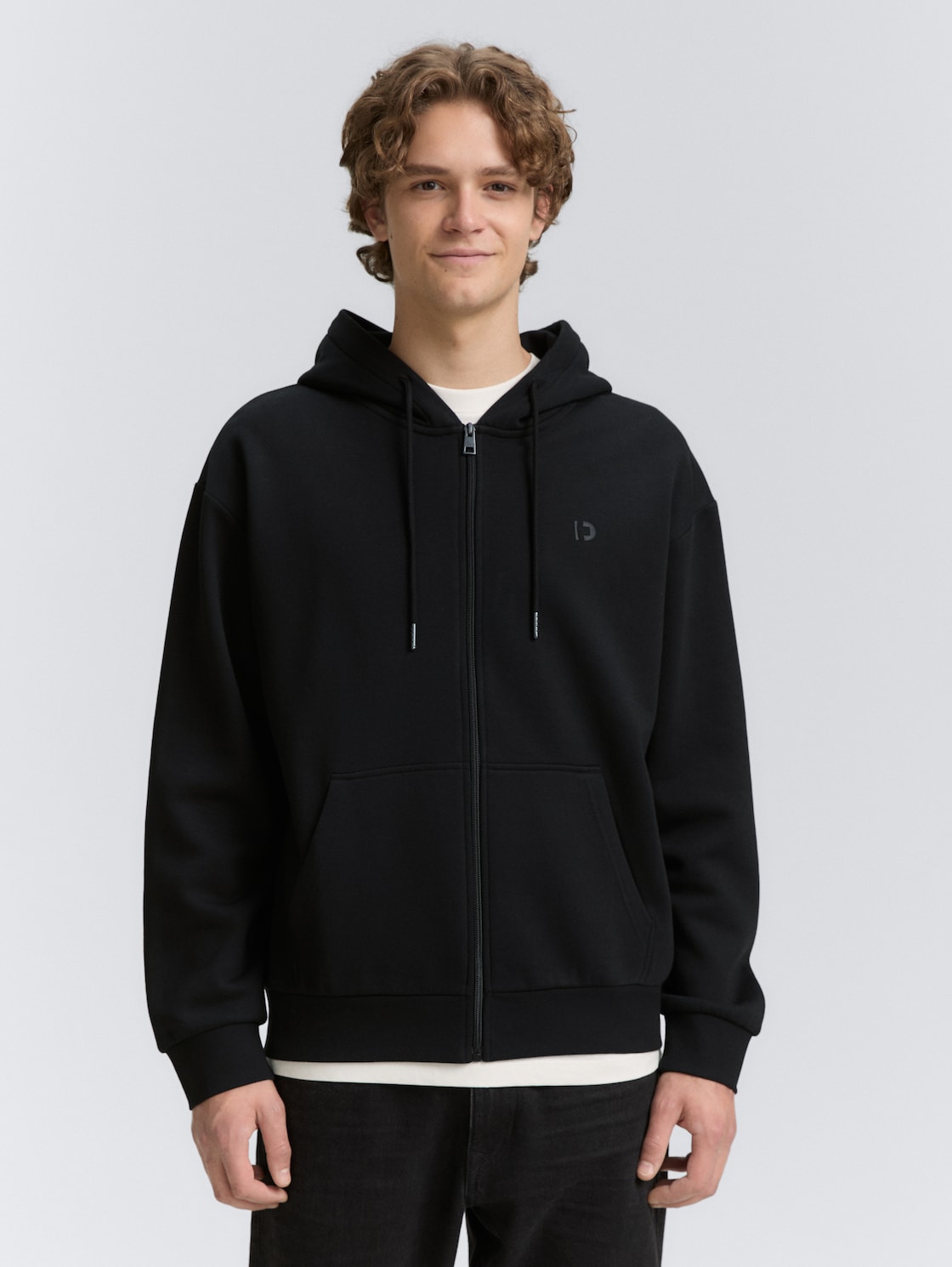 Thumbnail - TOM TAILOR DENIM Herren Hoodie Sweatjacke mit Logo-Print, schwarz, Uni, Gr. XL