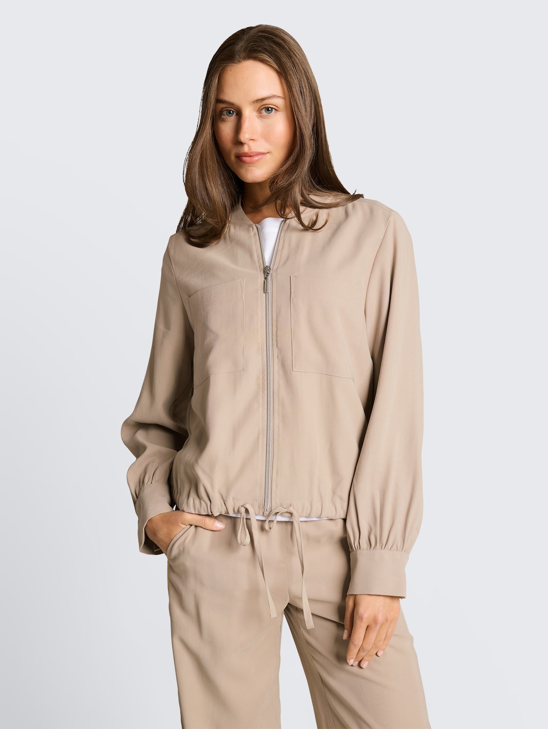 Thumbnail - TOM TAILOR Damen Loose Fit Bomberjacke mit Brusttaschen, grau, Uni, Gr. 38