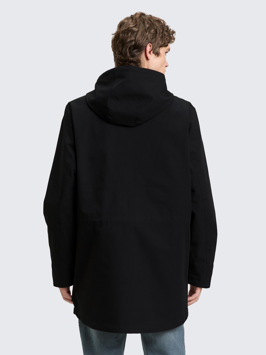 Thumbnail - TOM TAILOR DENIM Herren Relaxed Fit Ultralight Funktionsjacke aus wasserabweisendem Material, schwarz, Uni, Gr. S