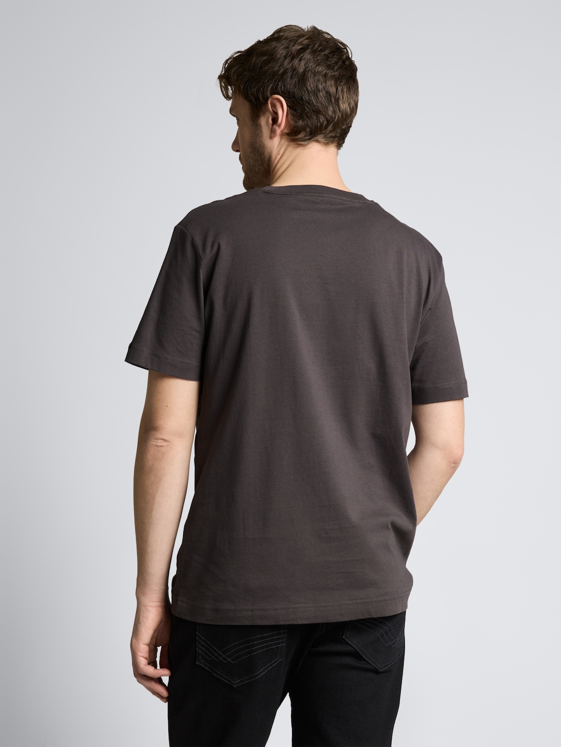 Thumbnail - TOM TAILOR Herren T-Shirt aus Baumwolle mit Logo-Badge, schwarz, Uni, Gr. M