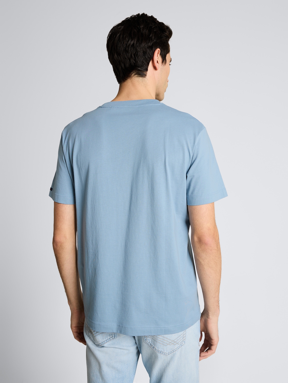 Thumbnail - TOM TAILOR Herren T-Shirt aus Baumwolle mit Logo-Badge, blau, Uni, Gr. S