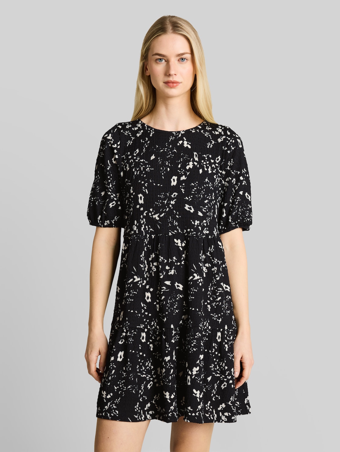  Tom Tailor Denim Damen Crinkle Mini-kleid Mit Blumenmuster, Schwarz, Geblümt, Gr. L 