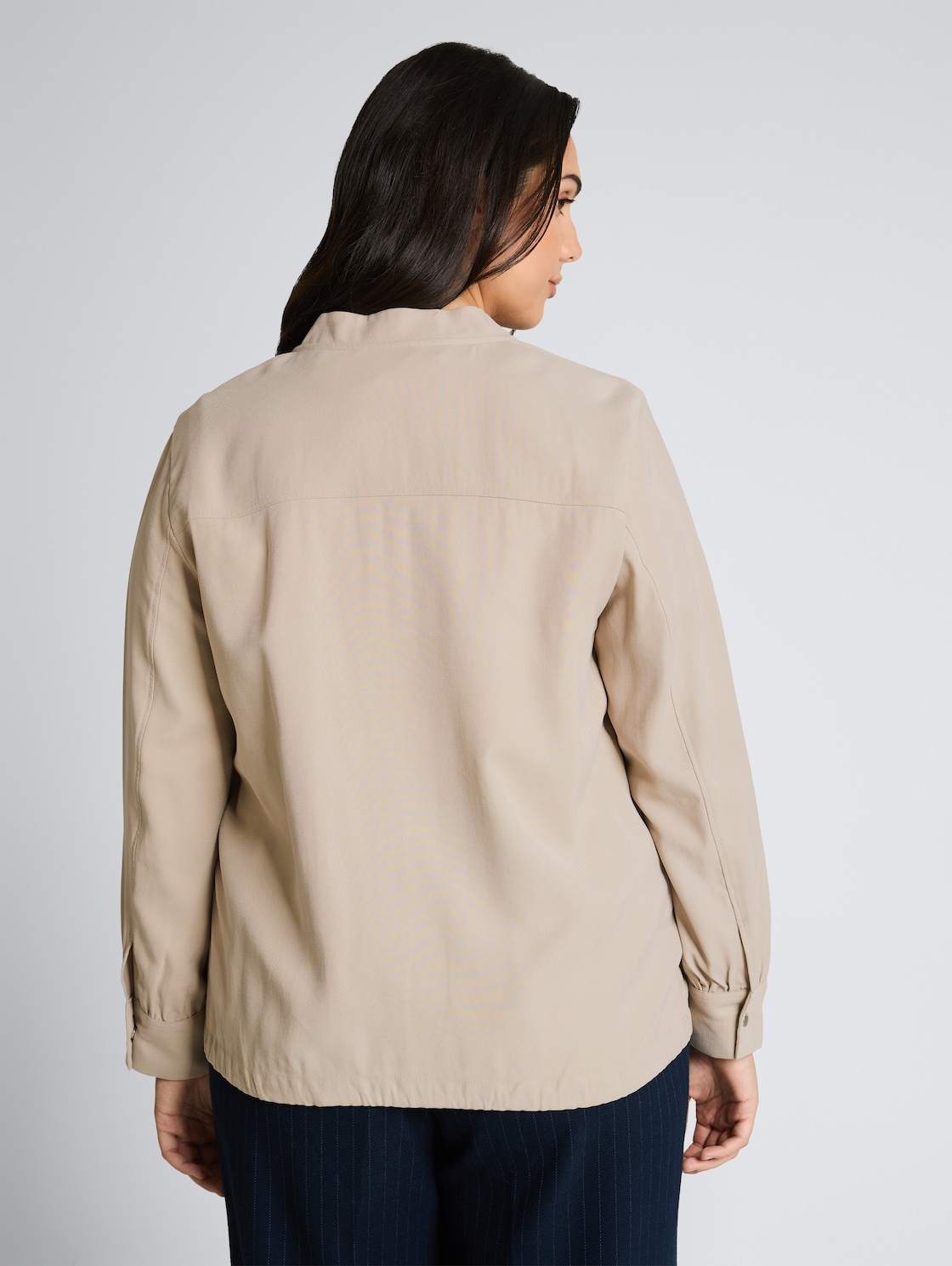 Thumbnail - TOM TAILOR Damen Plus Size - Loose Fit Bomberjacke mit Brusttaschen, grau, Uni, Gr. 44