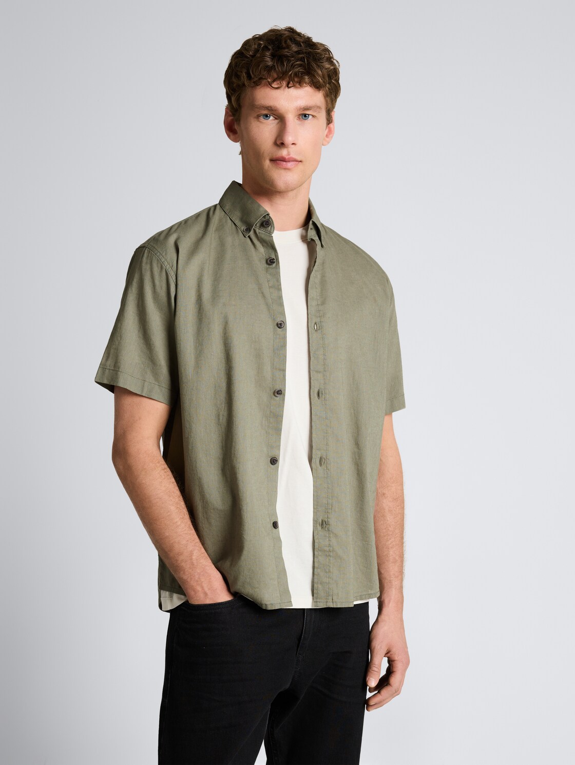 Thumbnail - TOM TAILOR DENIM Herren Relaxed Fit Kurzarmhemd mit Leinenanteil, grün, Uni, Gr. S