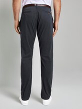 Travis Regular Chino mit Gürtel - Männer - Outer Space Blue Travis Regular Chino mit Gürtel - Männer - Outer Space Blue - 2 - TOM TAILOR