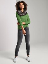 Jumper with V-neckline - Women - sundried turf green Jumper with V-neckline - Women - sundried turf green - 3 - TOM TAILOR