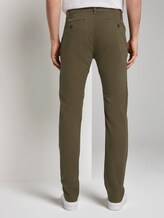 Travis Slim Chino - Men - Olive Night Green Travis Slim Chino - Men - Olive Night Green - 2 - TOM TAILOR