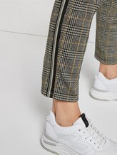 Checked trousers with tape detail - Women - black white yellow glencheck Checked trousers with tape detail - Women - black white yellow glencheck - 10 - TOM TAILOR