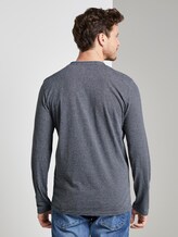 Gestreiftes Henley-Langarmshirt - Männer - navy big yarndye stripe Gestreiftes Henley-Langarmshirt - Männer - navy big yarndye stripe - 2 - TOM TAILOR