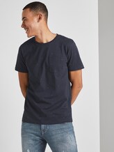 T-Shirt mit Alloverprint und Brusttasche - Männer - navy triangle print T-Shirt mit Alloverprint und Brusttasche - Männer - navy triangle print - 5 - TOM TAILOR Denim