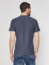 Gestreiftes Henley-T-Shirt - Männer - cyber grey yarndye stripe Gestreiftes Henley-T-Shirt - Männer - cyber grey yarndye stripe - 2 - TOM TAILOR
