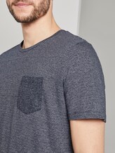 Gestreiftes T-Shirt mit Brusttasche - Männer - navy mocktwist stripe Gestreiftes T-Shirt mit Brusttasche - Männer - navy mocktwist stripe - 9 - TOM TAILOR