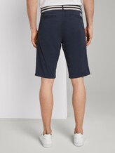 Gemusterte Josh Regular Slim Bermuda-Shorts mit Gürtel - Männer - blue dot minimal design Gemusterte Josh Regular Slim Bermuda-Shorts mit Gürtel - Männer - blue dot minimal design - 2 - TOM TAILOR