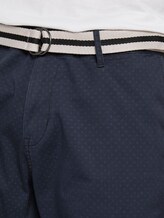 Gemusterte Josh Regular Slim Bermuda-Shorts mit Gürtel - Männer - blue dot minimal design Gemusterte Josh Regular Slim Bermuda-Shorts mit Gürtel - Männer - blue dot minimal design - 9 - TOM TAILOR