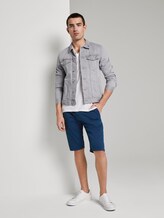 Gemusterte Josh Regular Slim Bermuda-Shorts mit Gürtel - Männer - blue minimal structure check Gemusterte Josh Regular Slim Bermuda-Shorts mit Gürtel - Männer - blue minimal structure check - 3 - TOM TAILOR