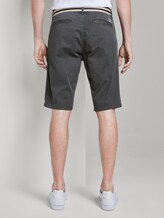 Gemusterte Josh Regular Slim Bermuda-Shorts mit Gürtel - Männer - black rhomb design Gemusterte Josh Regular Slim Bermuda-Shorts mit Gürtel - Männer - black rhomb design - 2 - TOM TAILOR