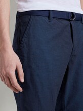 Gemusterte Josh Regular Slim Baumwoll-Shorts mit Gürtel - Männer - Indigo Dots Gemusterte Josh Regular Slim Baumwoll-Shorts mit Gürtel - Männer - Indigo Dots - 9 - TOM TAILOR
