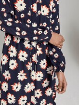 Kleid mit Blumen-Print - Frauen - navy floral design Kleid mit Blumen-Print - Frauen - navy floral design - 9 - Mine to five