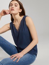 Ärmellose Bluse mit Spitze - Frauen - Real Navy Blue Ärmellose Bluse mit Spitze - Frauen - Real Navy Blue - 5 - TOM TAILOR Denim