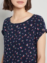 Gemustertes T-Shirt mit Cut-Out - Frauen - navy flower print Gemustertes T-Shirt mit Cut-Out - Frauen - navy flower print - 9 - TOM TAILOR Denim