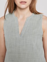 Sleeveless blouse with a Henley Neckline - Women - olive white slub Sleeveless blouse with a Henley Neckline - Women - olive white slub - 9 - TOM TAILOR Denim