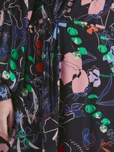 Gemustertes Midi-Kleid - Frauen - navy new flower print Gemustertes Midi-Kleid - Frauen - navy new flower print - 10 - My True Me