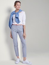 Schlichte Chino mit Gürtel - Frauen - Thin Stripe Pants Schlichte Chino mit Gürtel - Frauen - Thin Stripe Pants - 3 - TOM TAILOR