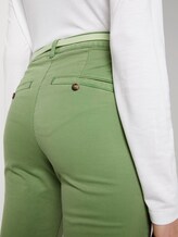 Schlichte Chino mit Gürtel - Frauen - sundried turf green Schlichte Chino mit Gürtel - Frauen - sundried turf green - 9 - TOM TAILOR