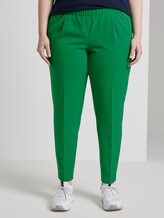 Schlichte Bundfaltenhose - Frauen - gras green Schlichte Bundfaltenhose - Frauen - gras green - 1 - My True Me