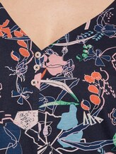 Gemustertes Langarmshirt mit Knopfleiste - Frauen - navy new flower print Gemustertes Langarmshirt mit Knopfleiste - Frauen - navy new flower print - 9 - My True Me