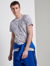 T-Shirt mit Allover-Print - Männer - white geometric outline print T-Shirt mit Allover-Print - Männer - white geometric outline print - 5 - TOM TAILOR Denim