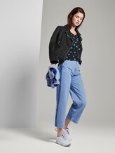 Bluse mit V-Ausschnitt und Rückendetail - Frauen - black blue flower print Bluse mit V-Ausschnitt und Rückendetail - Frauen - black blue flower print - 3 - TOM TAILOR Denim