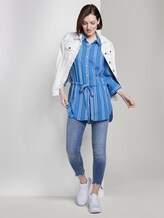 Gestreifte Longbluse mit verstellbarer Taille - Frauen - blue white stripe Gestreifte Longbluse mit verstellbarer Taille - Frauen - blue white stripe - 3 - TOM TAILOR Denim