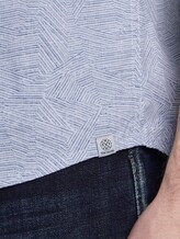Patterned short-sleeved shirt with a chest pocket - Men - blue irregular striped design Patterned short-sleeved shirt with a chest pocket - Men - blue irregular striped design - 10 - TOM TAILOR