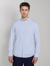 Strukturiertes Hemd mit schmalem Kent-Kragen - Männer - light blue stripe white dobby Strukturiertes Hemd mit schmalem Kent-Kragen - Männer - light blue stripe white dobby - 1 - TOM TAILOR
